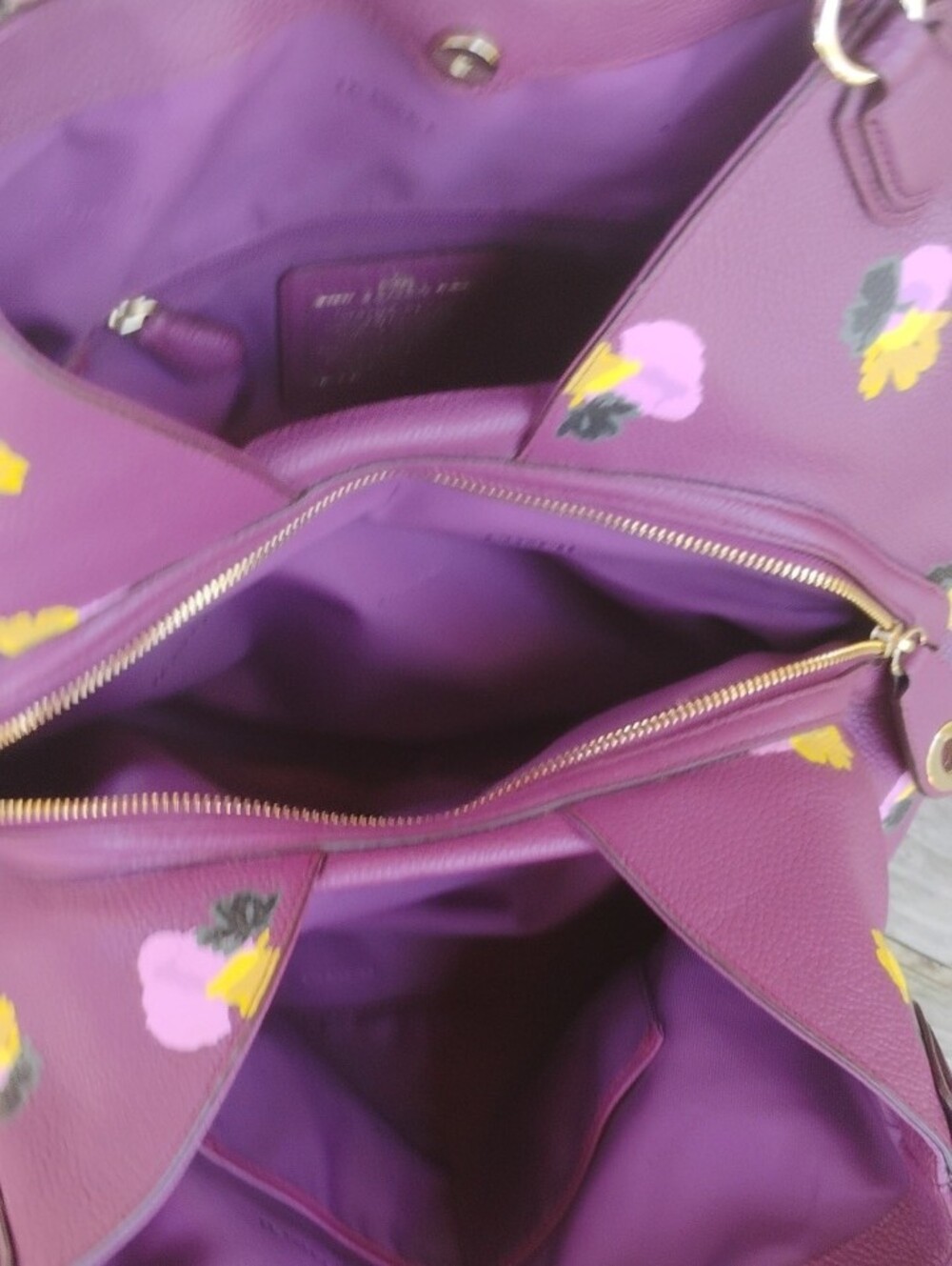 Coach Plum Floral Pebbled Leather Shoulder Bag 3 Comparr. Twist Lock Zip Closure - Picture 13 of 13